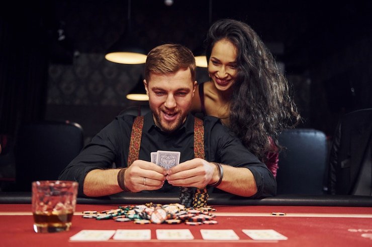Tampilan antarmuka aplikasi obcbet menampilkan menu sportsbook Liga 1, live dealer, dan slot games